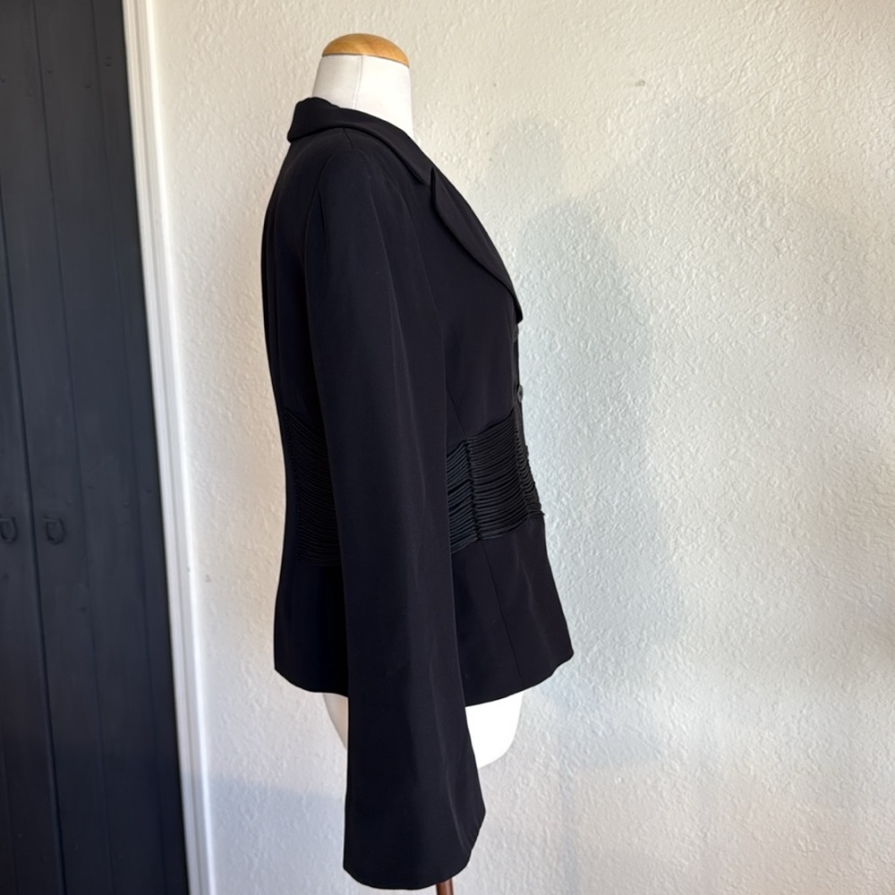 Giorgio Armani Women's Blazer - Picture 6 of 9